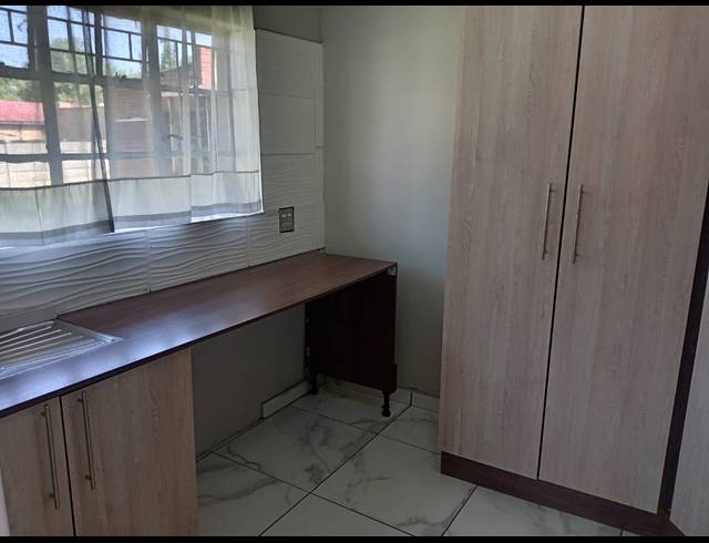 3 BEDROOM HOUSE TO LET IN VANDERBIJLPARK SW 5